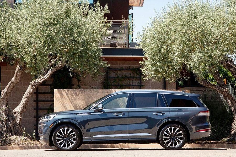 Best Luxury Hybrid SUVs